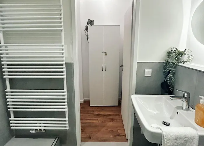 Stylish Near Binnenalster For Up To 8 Guests Appartement Hambourg