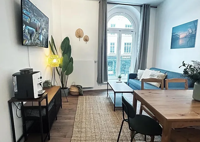 Stylish Near Binnenalster For Up To 8 Guests Hambourg